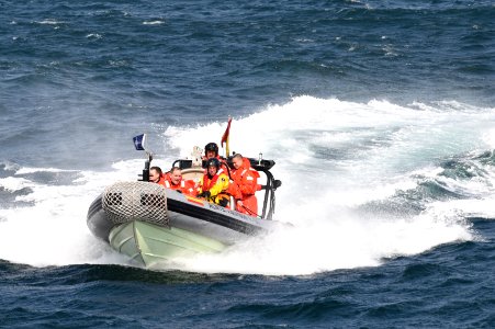 190415-N-JX484-383