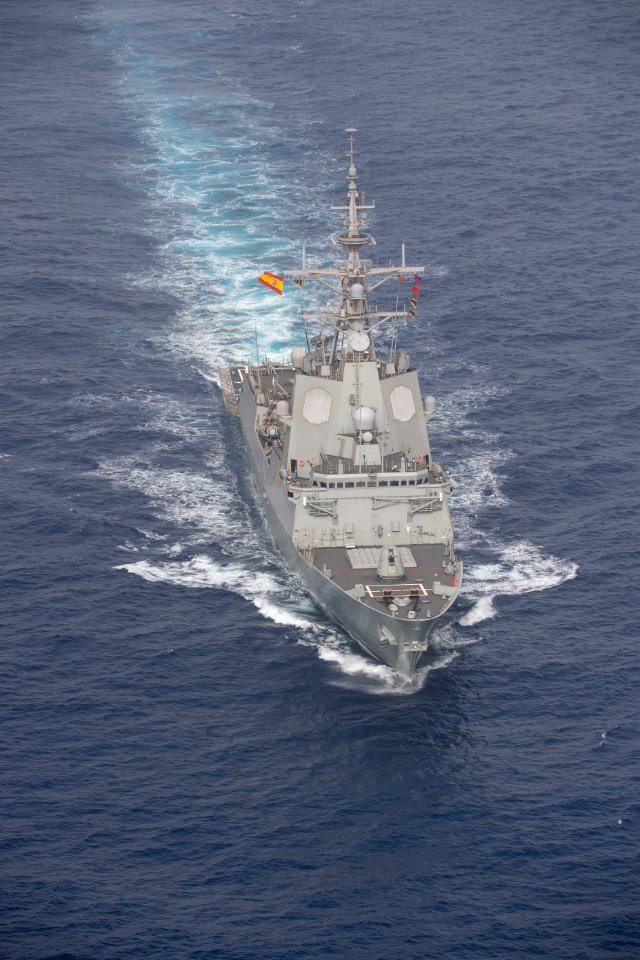 190424-N-OM854-2309