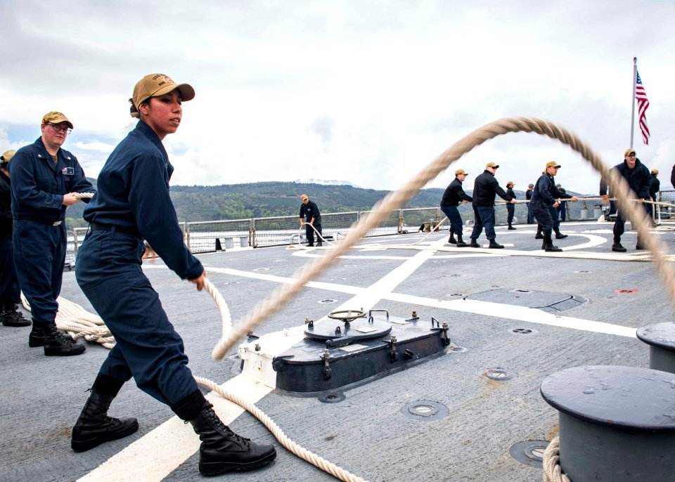 USS Carney (DDG 64)