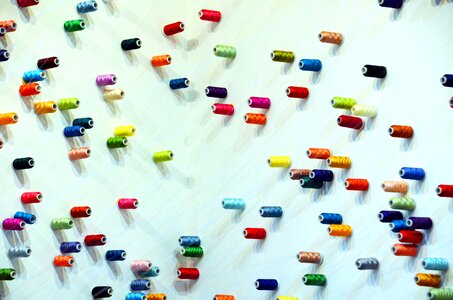 Thread spool connectedness color coil