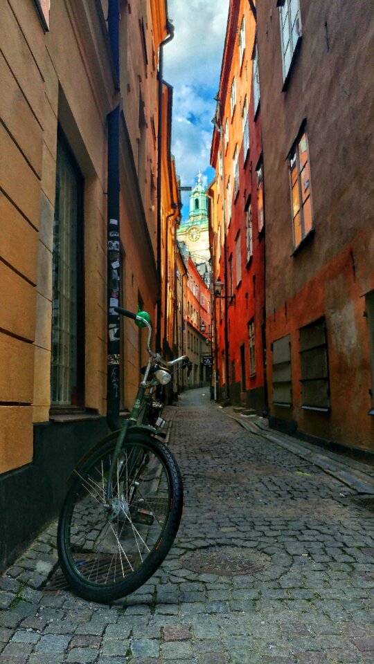 Colour alley architecture