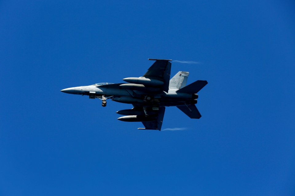 190429-N-MM912-1136