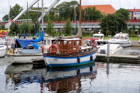 Port water sailing boat