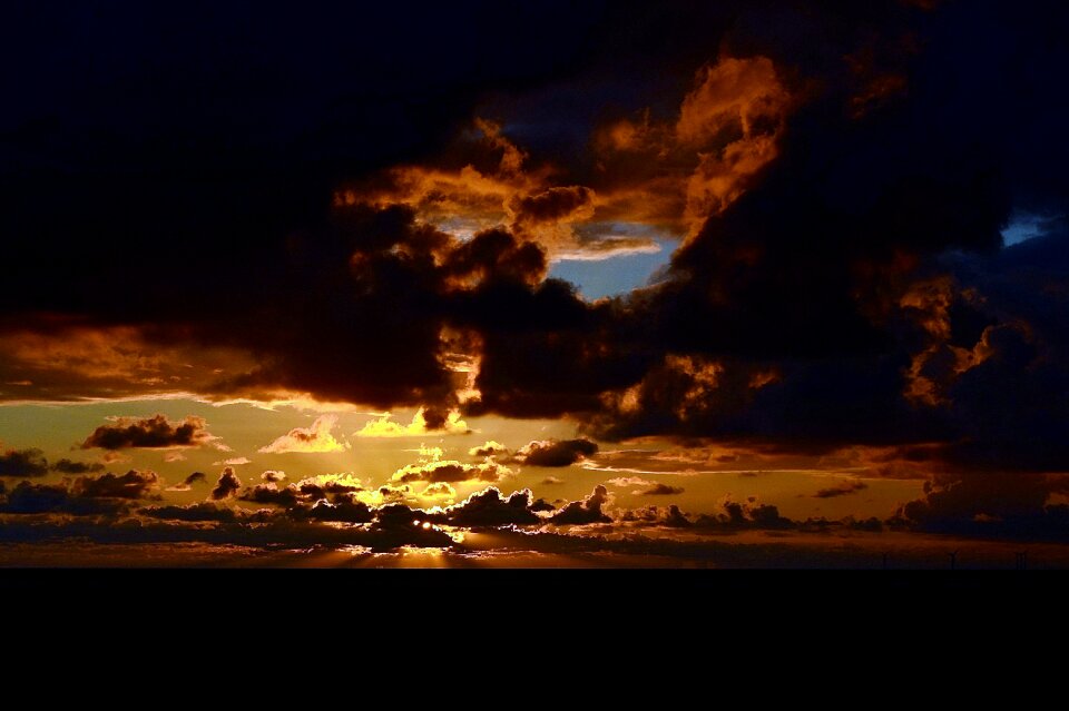 Lighting mood clouds