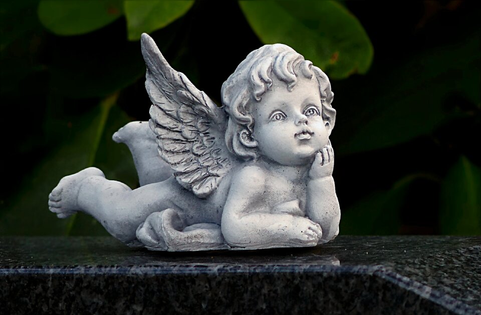 Lying deco cemetery