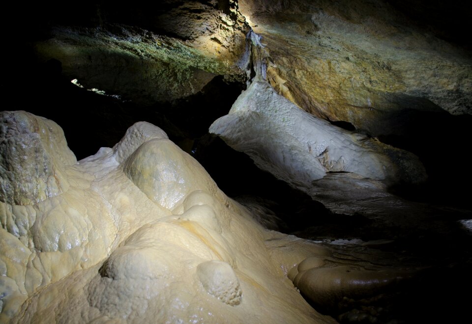 Stalactites stone drip