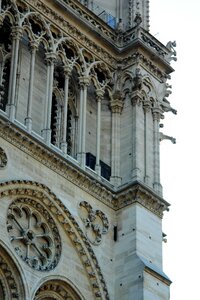 Church west rose detail