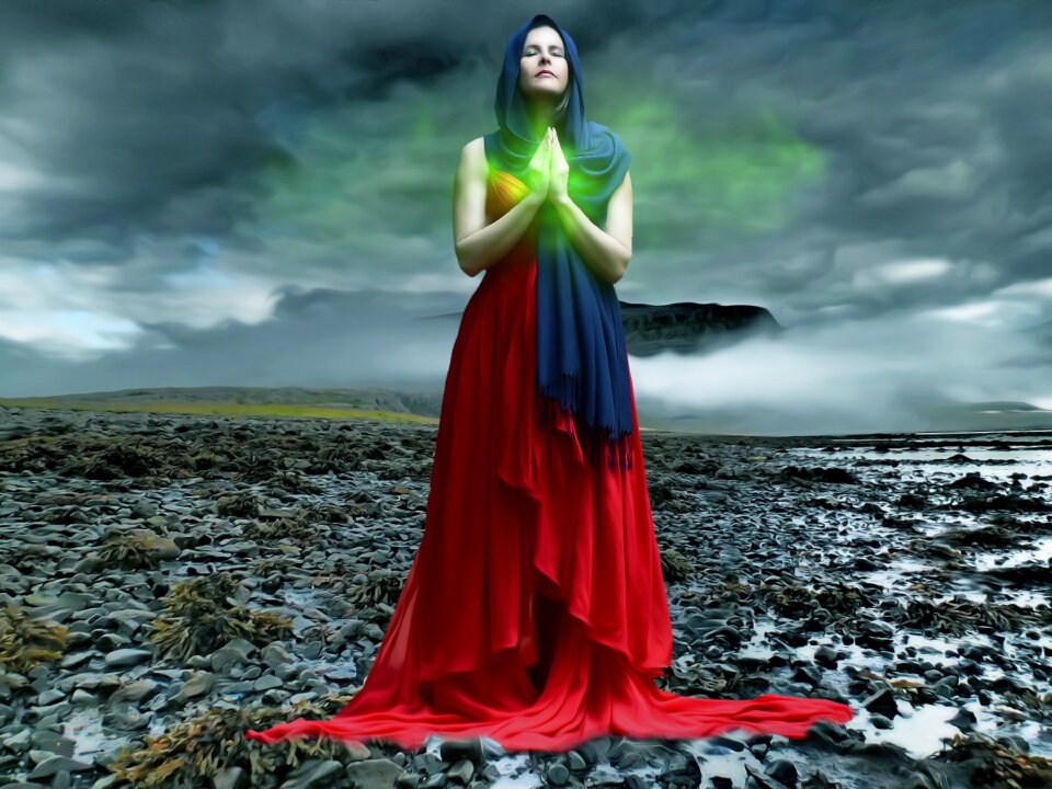 Lady illumination pray