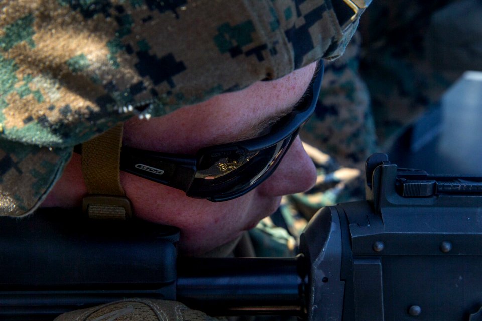 Oak Hill, 26th MEU Marines Conduct Live Fire Drills at Sea…