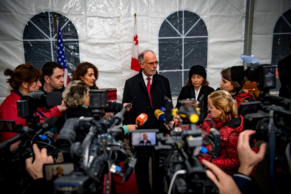 190122-N-JI086-355