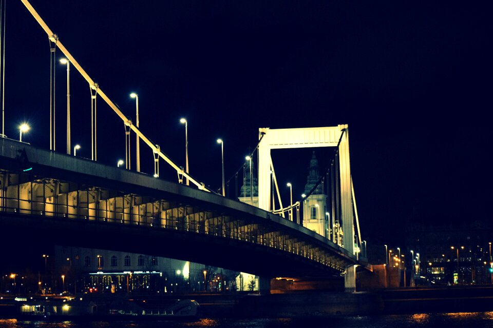 Bridge elizabeth bridge at night