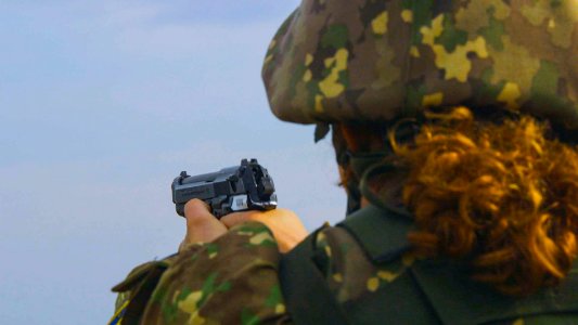 26th MEU, Romanian FET participate in a live-fire range du…