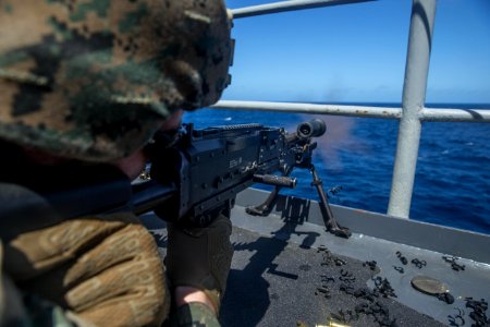 Oak Hill, 26th MEU Marines Conduct Live Fire Drills at Sea…
