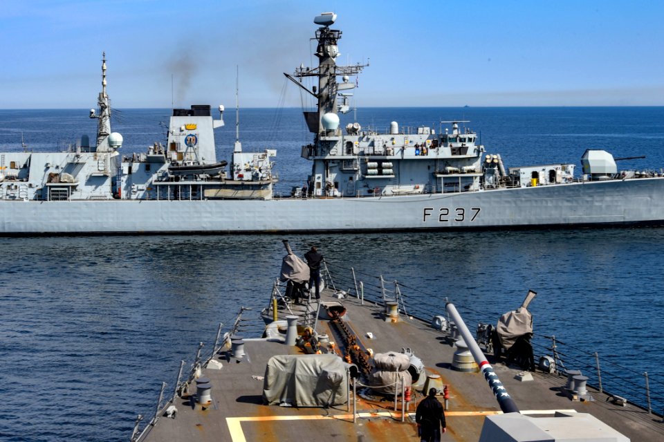 190501-N-JX484-109