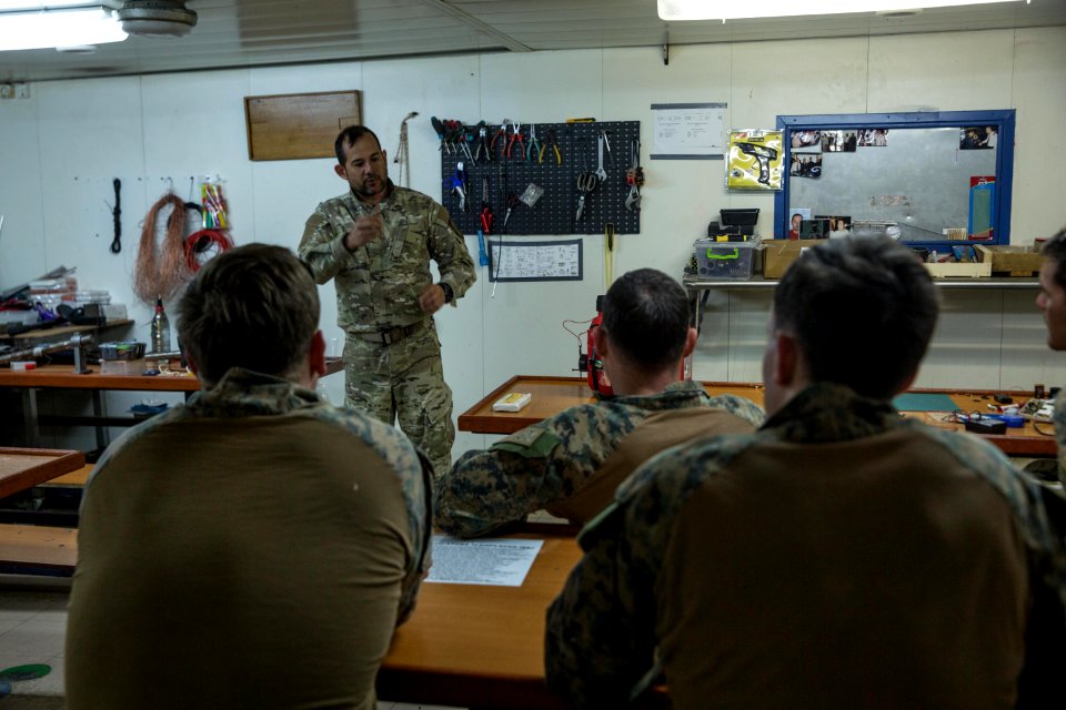 SOUDA BAY, GREECE (March 8, 2018) A Hellenic Navy instruct…