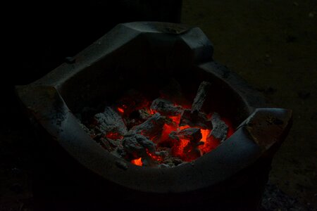The batteries charcoal charcoal nest