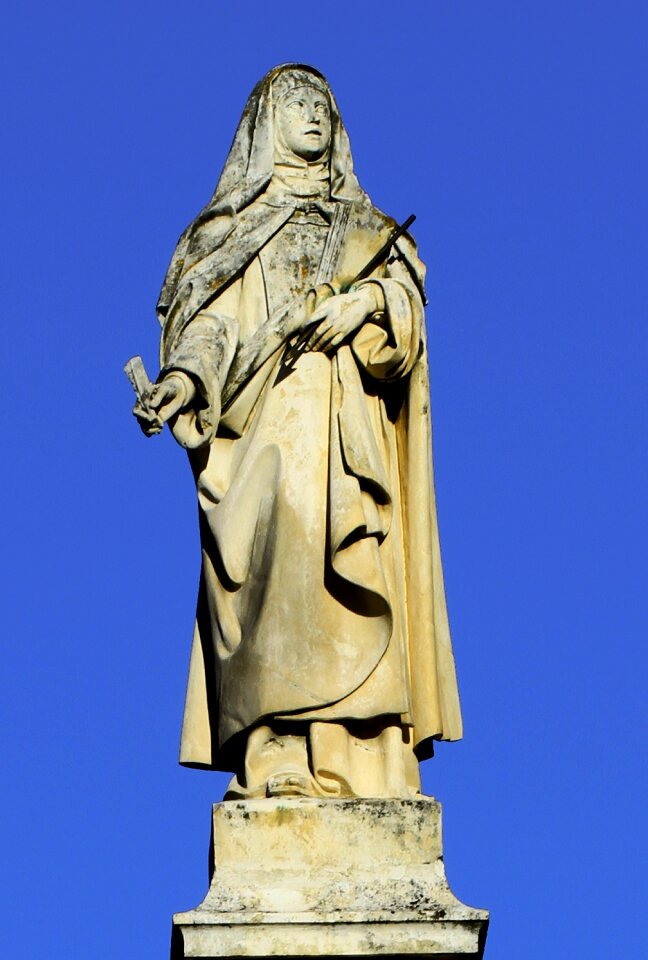 Statue spanish historic