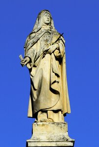 Statue spanish historic