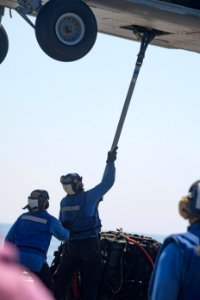 180620-N-AV754-0060