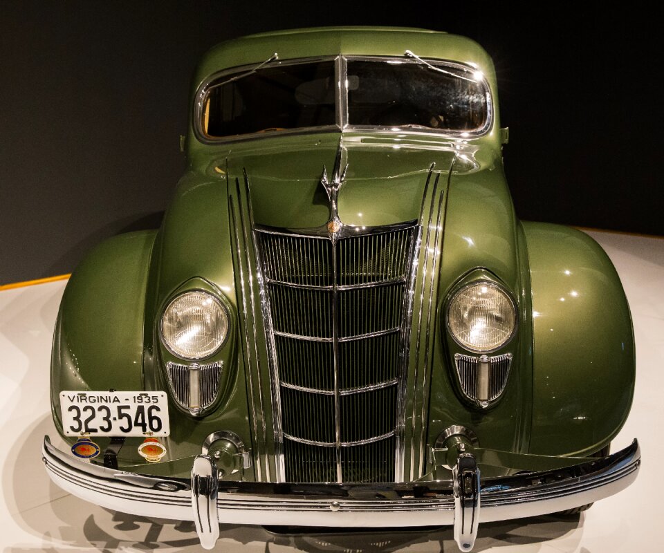 Art deco automobile luxury