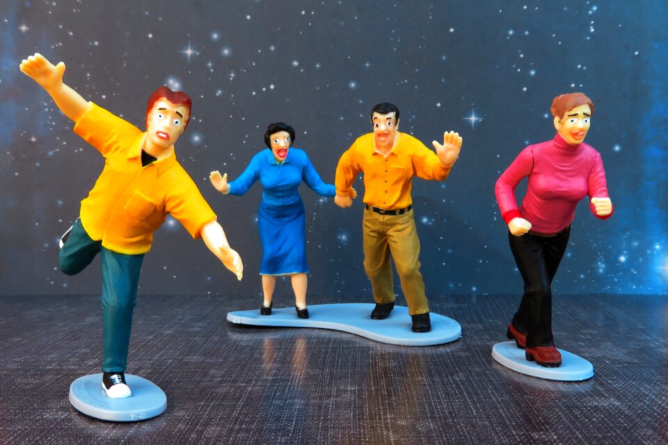 Toys action figure escape