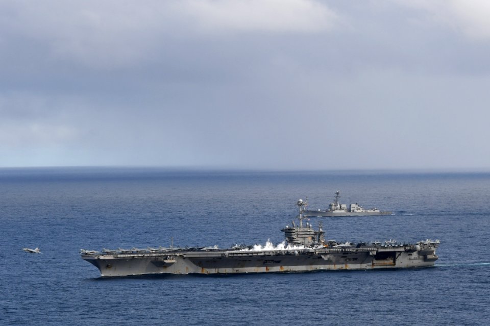 180918-N-EA818-0374