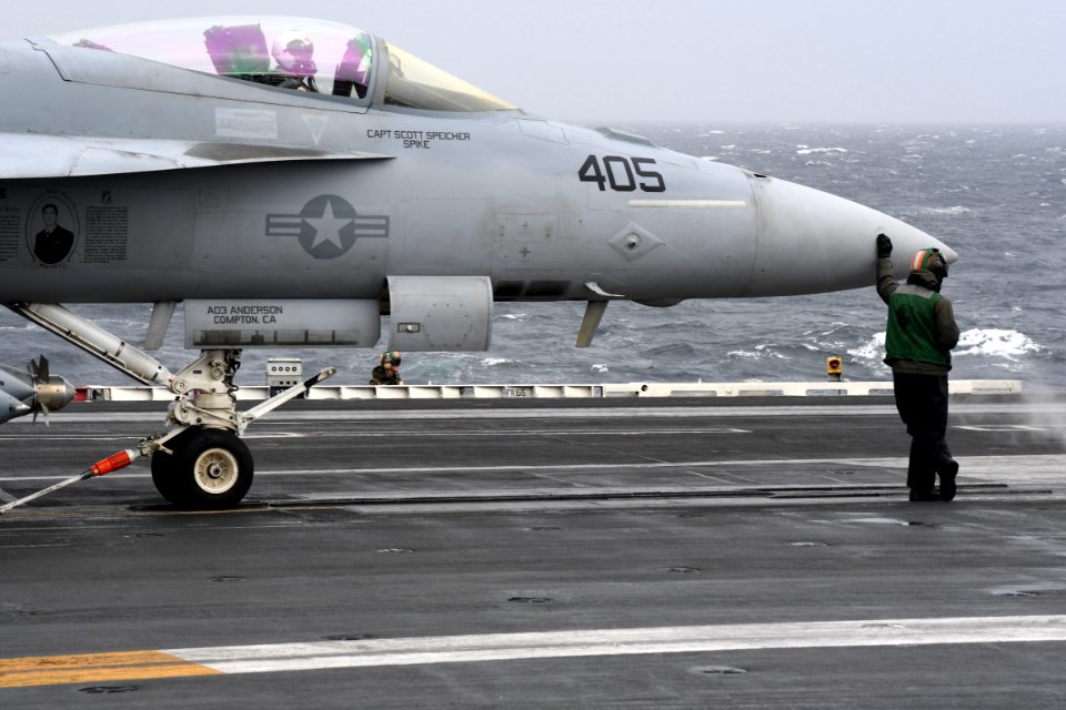 181012-N-EA818-0366