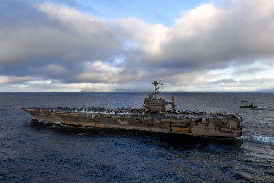181024-N-EA818-0765
