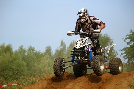 Cross jump motorsport