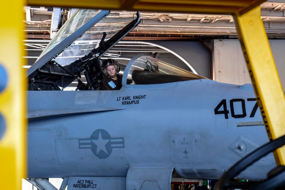 181107-N-DZ398-0036