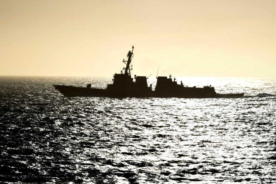 181208-N-GY475-0154