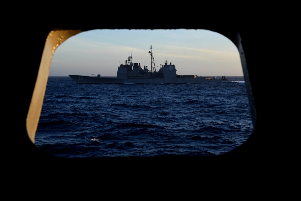 181208-N-MQ631-0049