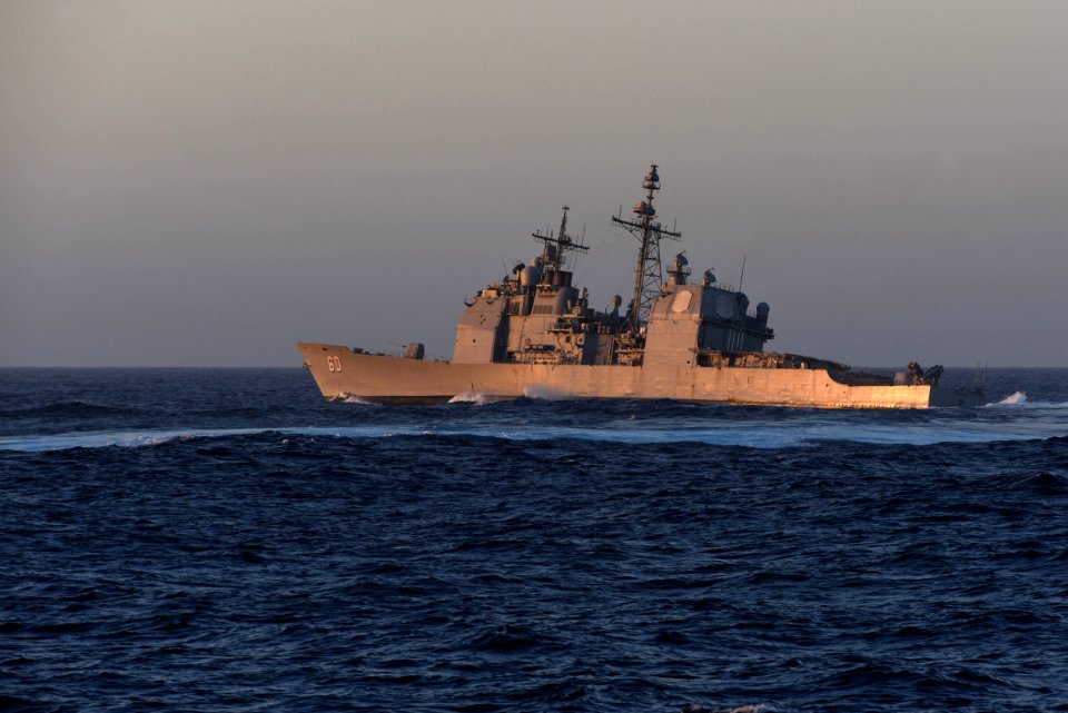 181208-N-MQ631-0010