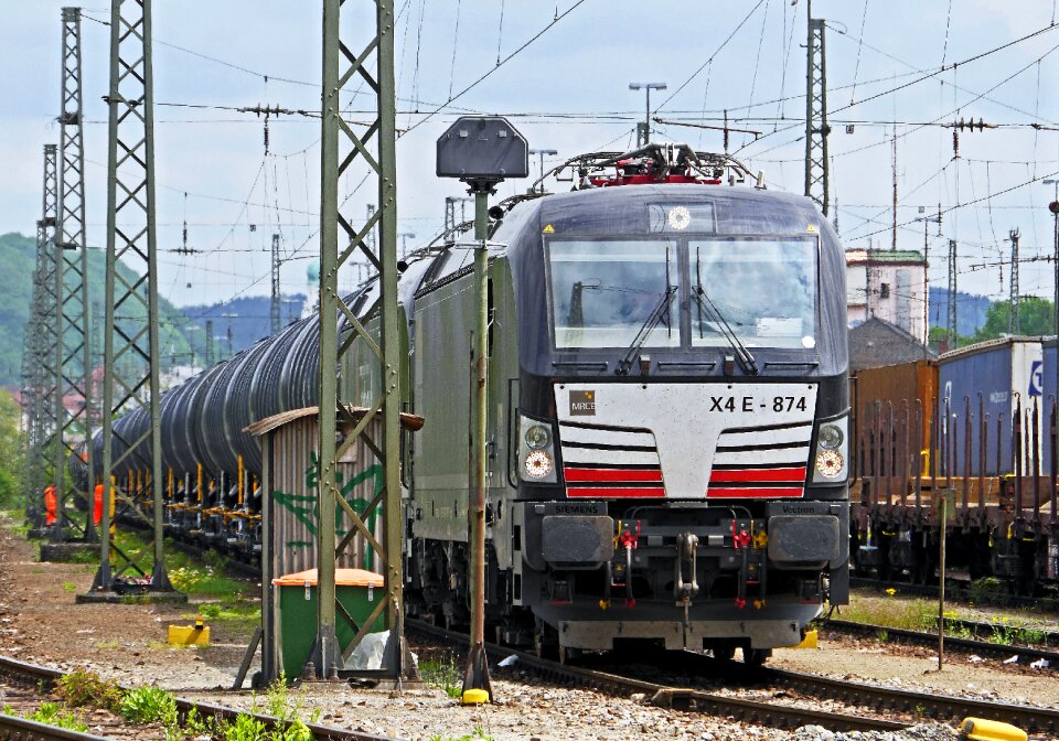 Electric locomotives double traction electric locomotive