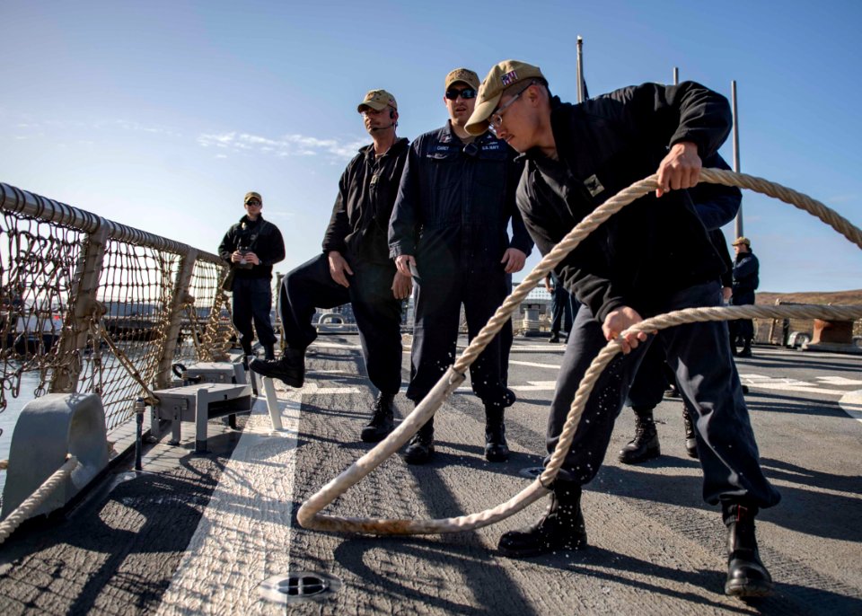 USS Carney (DDG 64)