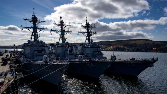 USS Carney (DDG 64)