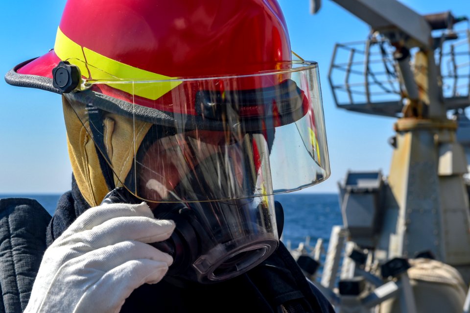 190429-N-JX484-278BALTIC SEA (Apr. 29, 2019) Hull Maintena…