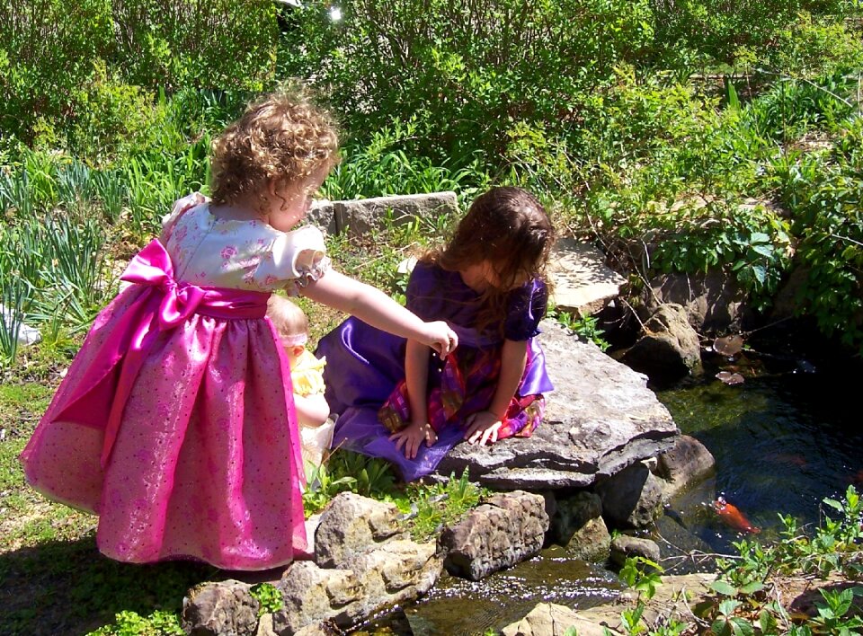 Fish easter playing