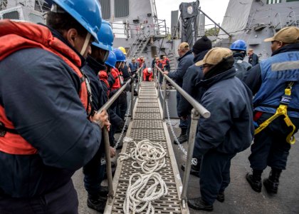 USS Carney (DDG 64)