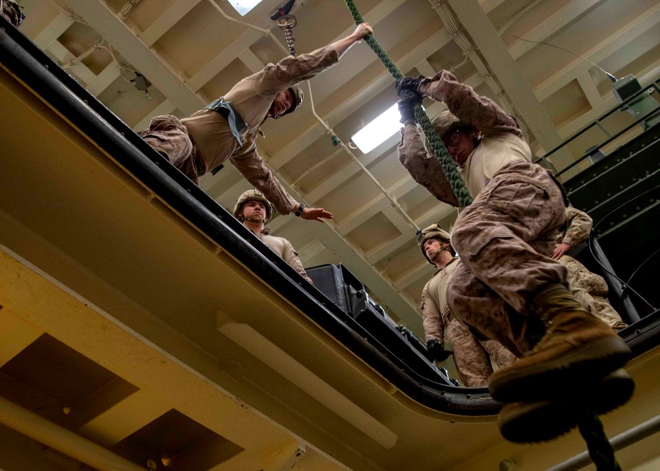 190222 BLT/CLB Fast Rope training