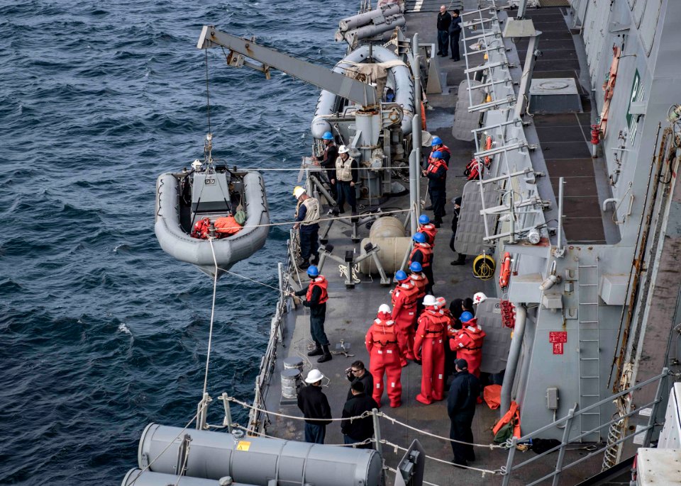 USS Carney (DDG 64)