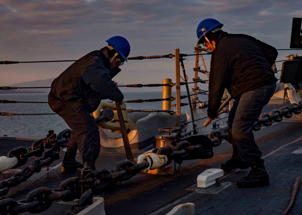 USS Carney (DDG 64)