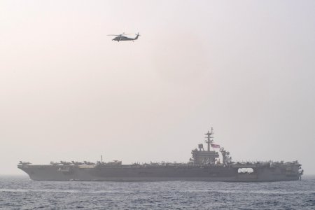 190424-N-HX510-0163