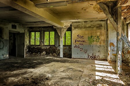 Abandoned end pforphoto