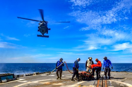 190515-N-JX484-846BALTIC SEA (May 15, 2019) Sailors partic…
