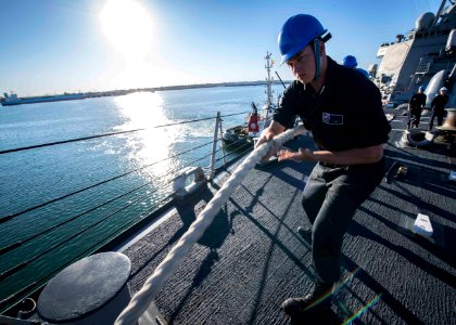 USS Carney (DDG 64)