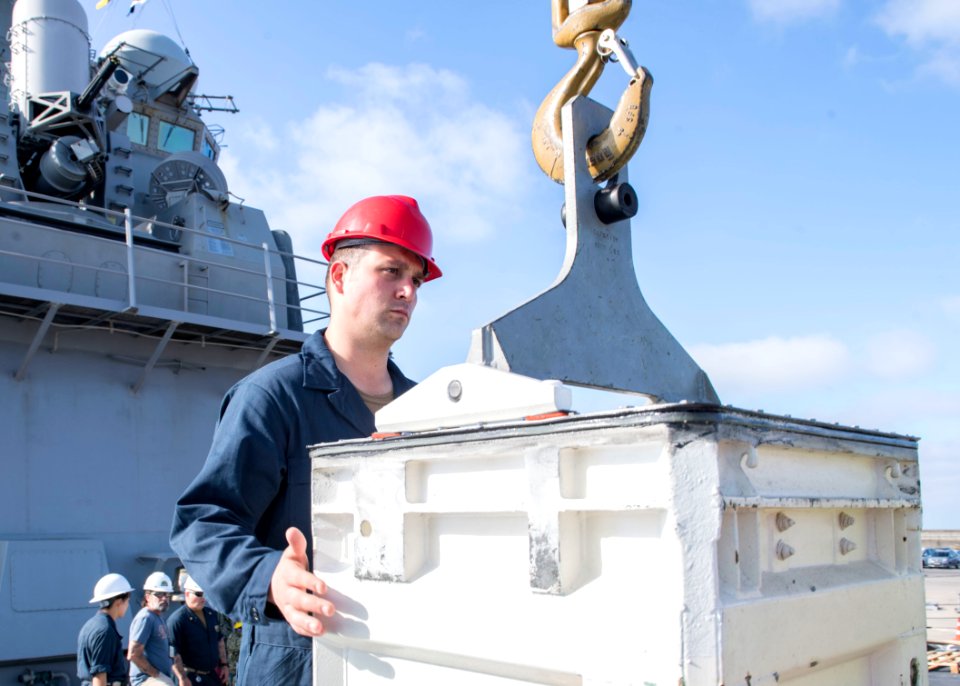 USS Carney (DDG 64)