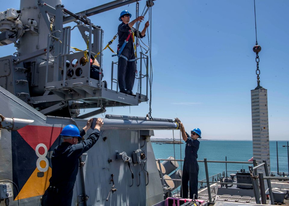 USS Carney (DDG 64)