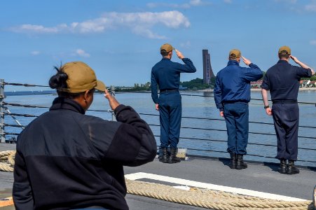 190609-N-JX484-033