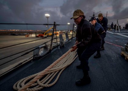 USS Carney (DDG 64)